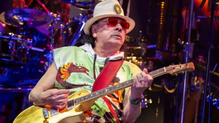 Carlos Santana se encuentra de nuevo en el hospital y su próximo concierto ha sido cancelado 47 Carlos Santana se encuentra de nuevo en el hospital y su próximo concierto ha sido cancelado