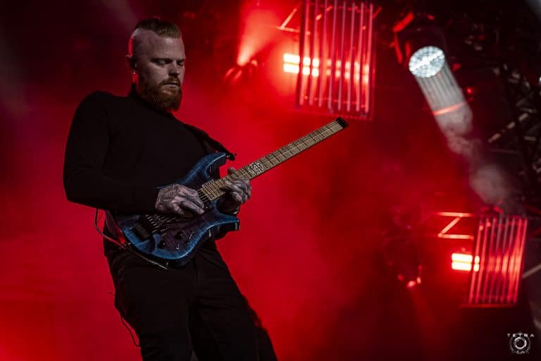 Lee McKinney se ausenta de la gira de Born Of Osiris: ¿se despide de la banda? 9 Lee McKinney se ausenta de la gira de Born Of Osiris: ¿se despide de la banda?