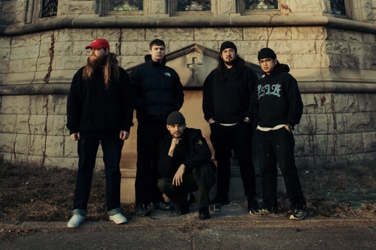 Revive la intensidad de Knocked Loose y Refused en los electrizantes conciertos del Hellfest 2025 a través de Arte 4 Revive la intensidad de Knocked Loose y Refused en los electrizantes conciertos del Hellfest 2025 a través de Arte
