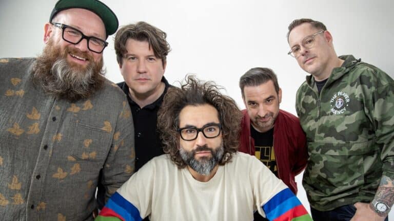Escucha aquí la impactante nueva canción de Motion City Soundtrack 1 Escucha aquí la impactante nueva canción de Motion City Soundtrack que no te puedes perder