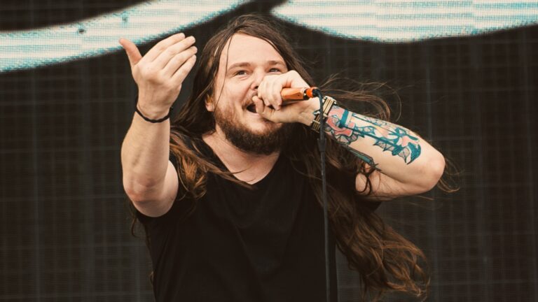 No te pierdas la nueva y potente canción de Of Mice & Men: "Wake Up" ya está aquí 1 No te pierdas la nueva y potente canción de Of Mice & Men: «Wake Up» ya está aquí