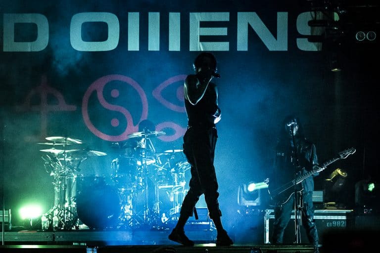 Bad Omens aborda el aislamiento en su nueva y esperada canción Specter ¿Sentirás el amor? 2 Bad Omens aborda el aislamiento en su nueva y esperada canción Specter ¿Sentirás el amor?