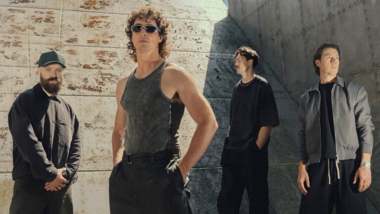 Don Broco presenta su nueva y vibrante canción Hype Man 2 Don Broco presenta su nueva y vibrante canción Hype Man que no puedes dejar de escuchar