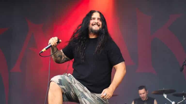Kataklysm enciende el Rock The Lakes con un infierno de crowdsurfing y death metal 3 Kataklysm enciende el Rock The Lakes con un infierno de crowdsurfing y death metal