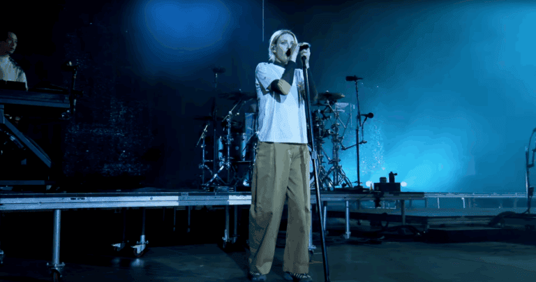 Linkin Park sorprende con un espectacular vídeo en directo de "Cut the Bridge" grabado en Frankfurt