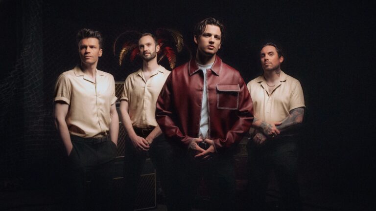 Lost in Hollywood presenta su nuevo tema The Art of Being Torn Out con la colaboración de Half Me 2 Lost in Hollywood presenta su nuevo tema "The Art of Being Torn Out" con la colaboración de Half Me, ¡no te lo pierdas!