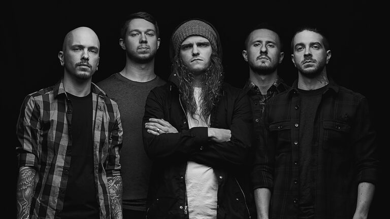 Miss May I regresa con su potente canción de regreso Pray For Silence 2 Miss May I melden sich mit ihrem kraftvollen Comeback-Song Pray For Silence zurück