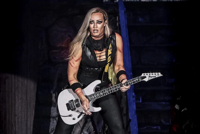 Nita Strauss adelanta la mitad de su nuevo álbum en proceso de creación 3 Nita Strauss adelanta la mitad de su nuevo álbum en proceso de creación