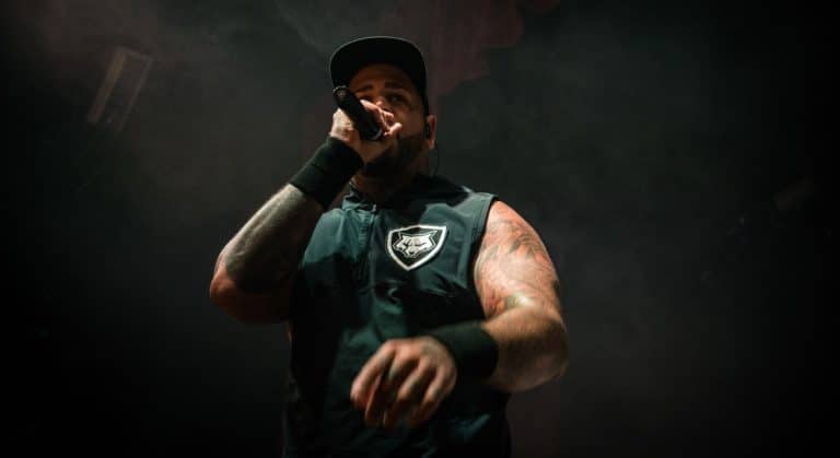 Tommy Vext revela que Bad Wolves está a punto de resurgir con una nueva formación tras la salida de todos sus integrantes 2 Tommy Vext revela que Bad Wolves está a punto de resurgir con una nueva formación tras la salida de todos sus integrantes.