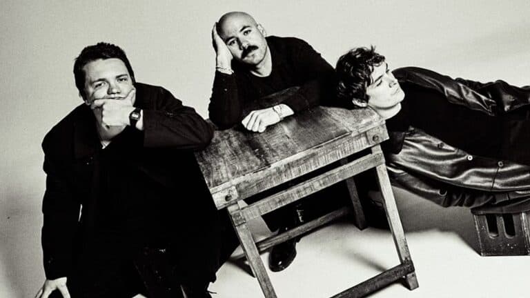White Reaper presenta su nuevo tema Blue 42 4 White Reaper präsentiert ihren brandneuen Track Blue 42 – hör rein und lass dich überraschen