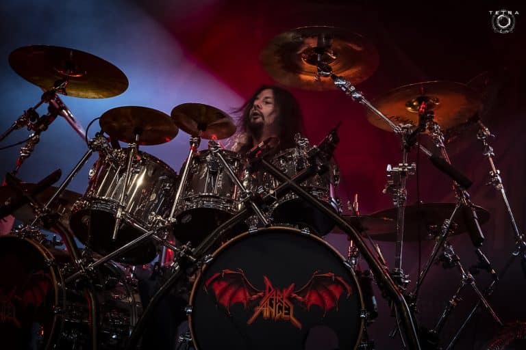 Gene Hoglan desvela el motivo por el que el nuevo álbum de Dark Angel no está disponible en Spotify 2 Gene Hoglan desvela el motivo por el que el nuevo álbum de Dark Angel no está disponible en Spotify