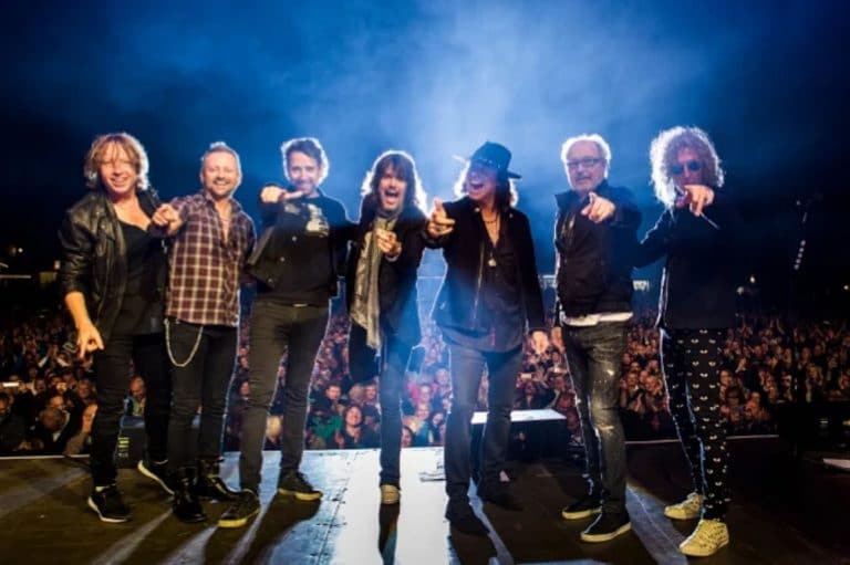 La banda Foreigner se ofrece para tocar en la boda de Taylor Swift tras su romántica declaración 3 La banda Foreigner se ofrece para tocar en la boda de Taylor Swift tras su romántica declaración