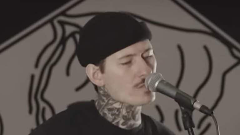 Nothing Nowhere reinventa los grandes éxitos de Taylor Swift a Smash Mouth en un álbum de versiones emo 4 Nothing Nowhere reinventa los grandes éxitos de Taylor Swift a Smash Mouth en un álbum de versiones emo que no te puedes perder