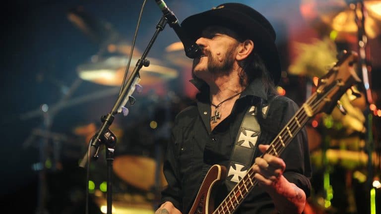Una década después de su fallecimiento, Lemmy sigue siendo una leyenda admirada y Phil Campbell asegura que es más que merecido 3 Una década después de su fallecimiento, Lemmy sigue siendo una leyenda admirada y Phil Campbell asegura que es más que merecido