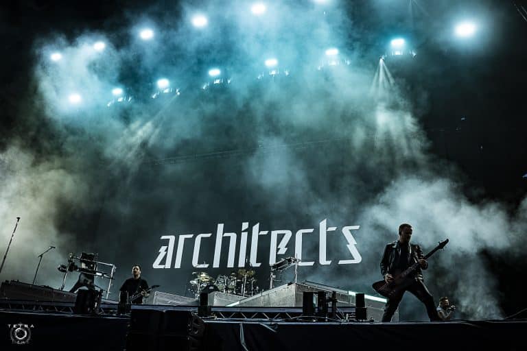 Así fue la emotiva despedida de Architects a sus fans tras su inolvidable concierto en París 7 Así fue la emotiva despedida de Architects a sus fans tras su inolvidable concierto en París