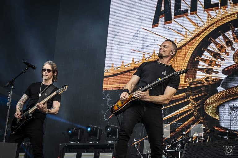 Myles Kennedy desvela la canción de Alter Bridge que marcó el despegue del grupo hacia el éxito 5 Myles Kennedy desvela la canción de Alter Bridge que marcó el despegue del grupo hacia el éxito