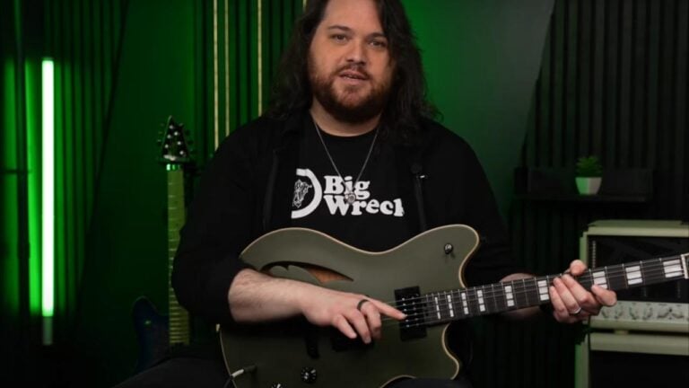 Wolfgang Van Halen te enseña a tocar The End en una exclusiva lección en vídeo 6 Wolfgang Van Halen te enseña a tocar The End en una exclusiva lección en vídeo