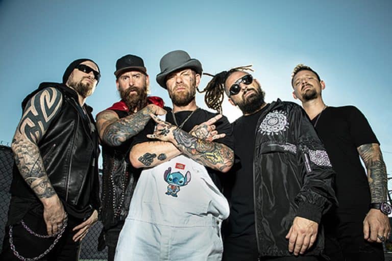 Zoltan Bathory desvela cómo será el esperado nuevo álbum de Five Finger Death Punch 1 Zoltan Bathory desvela cómo será el esperado nuevo álbum de Five Finger Death Punch