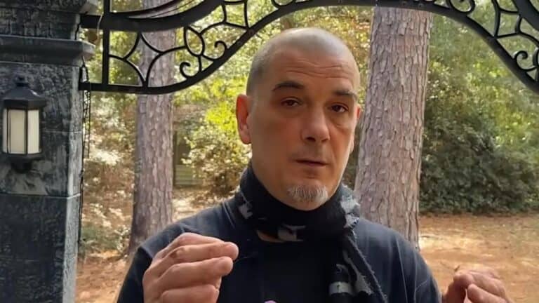 Así es la casa encantada de Phil Anselmo donde Halloween se vive como nunca 11 Así es la casa encantada de Phil Anselmo donde Halloween se vive como nunca