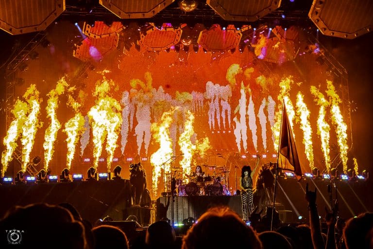 Eric Singer se reúne con Gene Simmons, Paul Stanley y Tommy Thayer en dos conciertos únicos de Kiss en Las Vegas 3 Eric Singer se reúne con Gene Simmons, Paul Stanley y Tommy Thayer en dos conciertos únicos de Kiss en Las Vegas