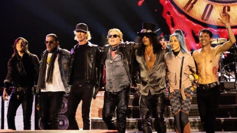 Guns N Roses regresa a París en 2026 con Mammoth como teloneros y anuncia dos nuevos temas para diciembre 2 Guns N Roses regresa a París en 2026 con Mammoth como teloneros y anuncia dos nuevos temas para diciembre