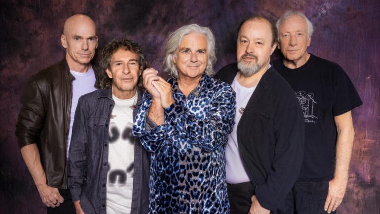 Marillion arrasa y añade una segunda fecha en Pompeya tras agotar entradas en solo dos minutos 40 Marillion arrasa y añade una segunda fecha en Pompeya tras agotar entradas en solo dos minutos
