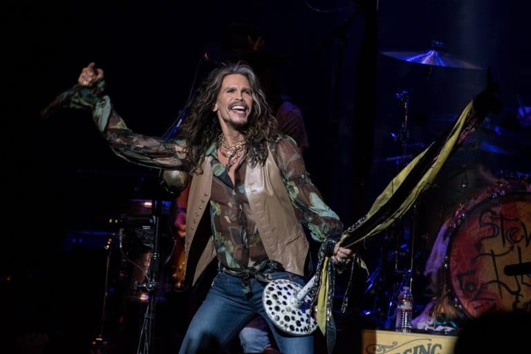 Aerosmith regresa al Top 10 seis décadas después gracias a su nuevo éxito junto a Yungblud 3 Aerosmith regresa al Top 10 seis décadas después gracias a su nuevo éxito junto a Yungblud