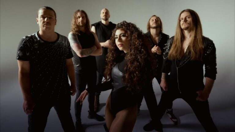 Así suena la nueva era de Battle Beast con Marina La Torraca liderando la banda tras el legado de Noora 1 Así suena la nueva era de Battle Beast con Marina La Torraca liderando la banda tras el legado de Noora