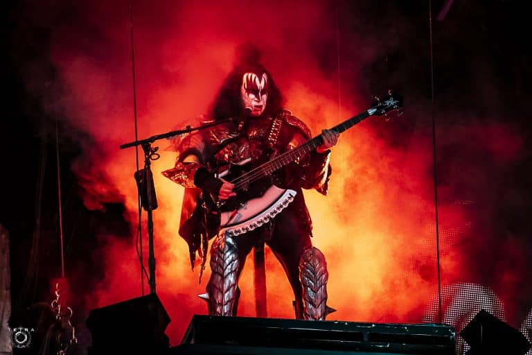 Gene Simmons de Kiss sorprende al mundo con sus disculpas públicas por sus palabras sobre la muerte de Ace Frehley