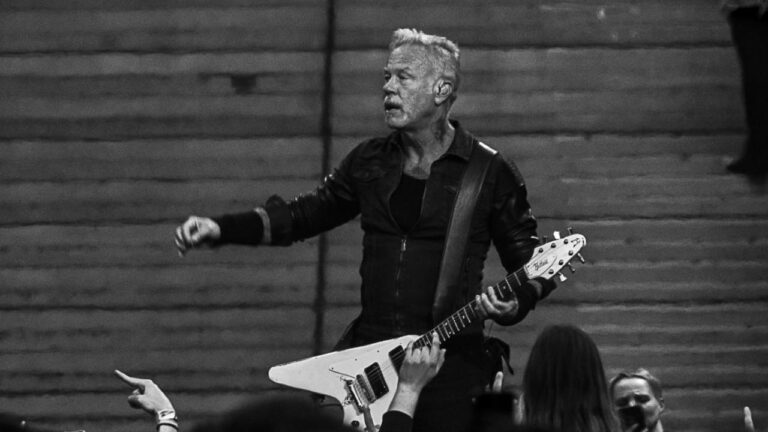James Hetfield revela cómo Cliff Burton habría frenado la transformación de Metallica en los años 90 11 James Hetfield revela cómo Cliff Burton habría frenado la transformación de Metallica en los años 90