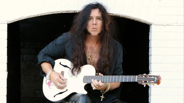 Yngwie Malmsteen arremete contra sus antiguos cantantes por aprovecharse de su nombre en sus discos en solitario 24 Yngwie Malmsteen arremete contra sus antiguos cantantes por aprovecharse de su nombre en sus discos en solitario